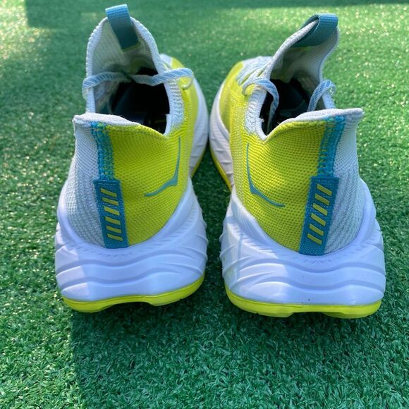 Athletic_Shoes